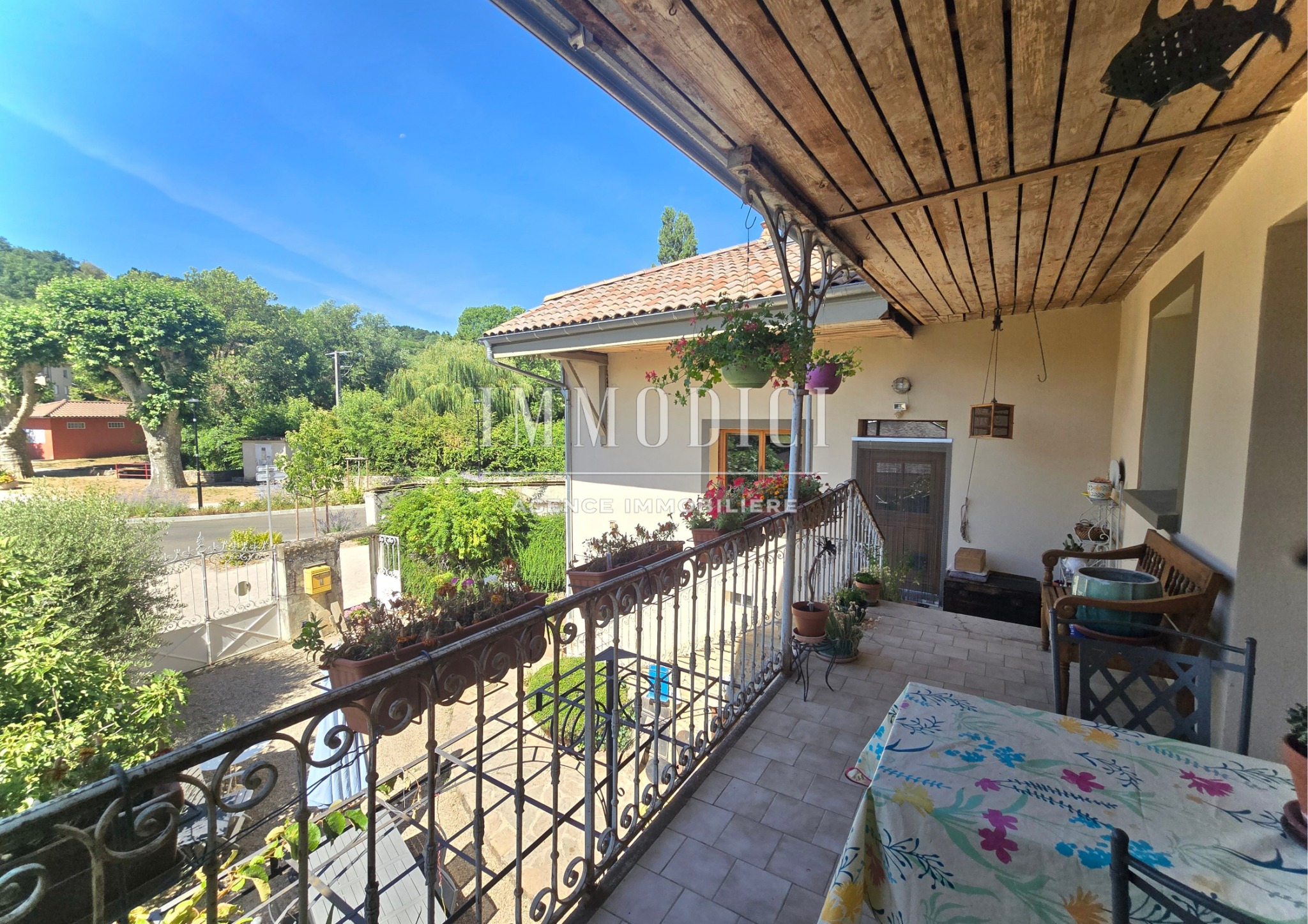 Maison familiale de caractère de 222m2 avec dépendances - Idéale pour gîtes, chambres d'hôtes